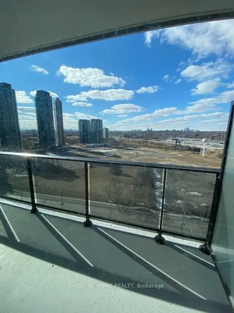 70 ANNIE CRAIG Drive, #1810