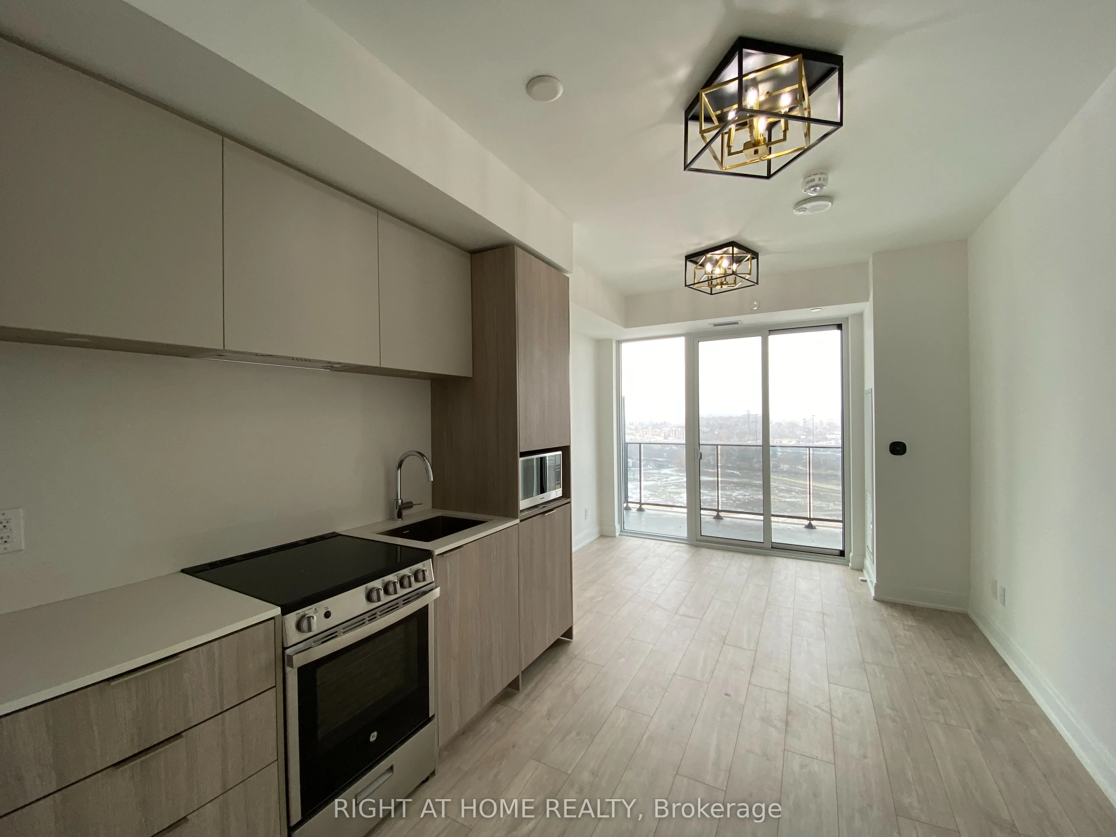 70 ANNIE CRAIG Drive, #1810
