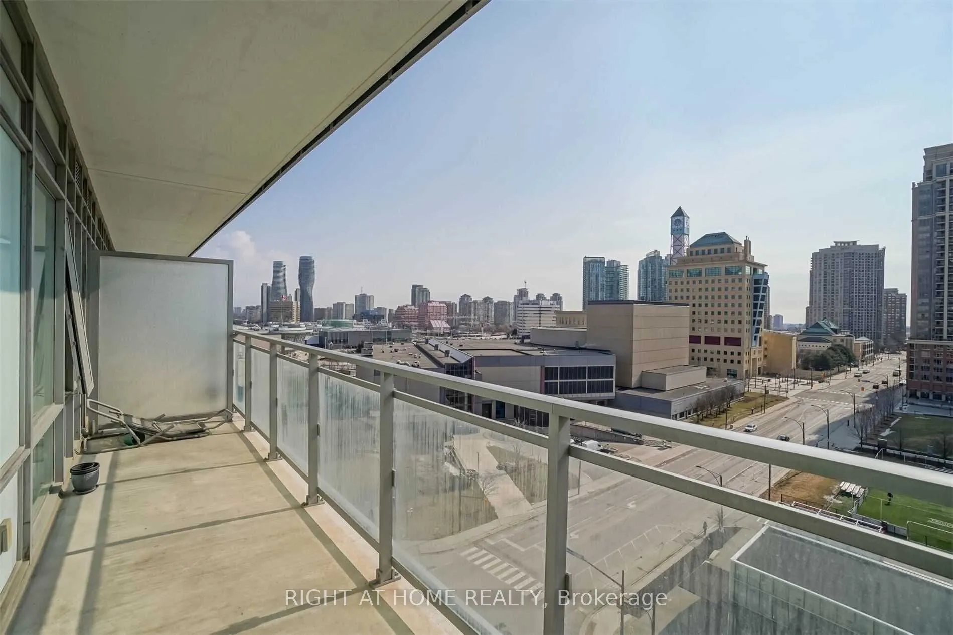 365 Prince Of Wales Drive, #903
