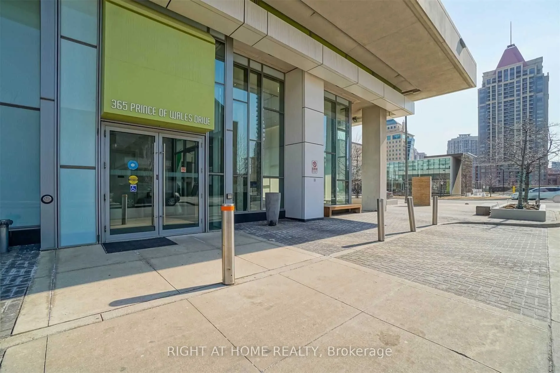 365 Prince Of Wales Drive, #903