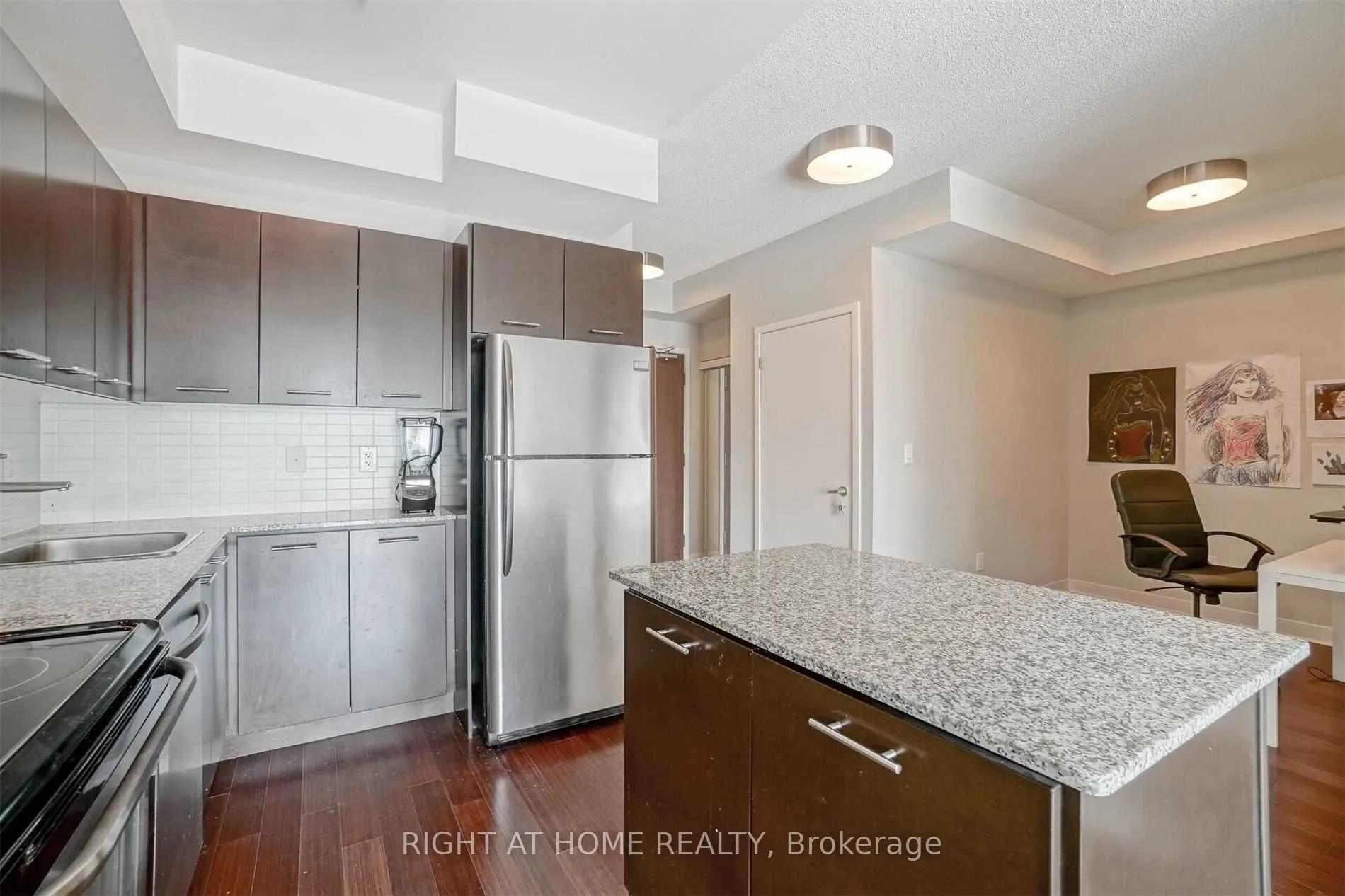 365 Prince Of Wales Drive, #903