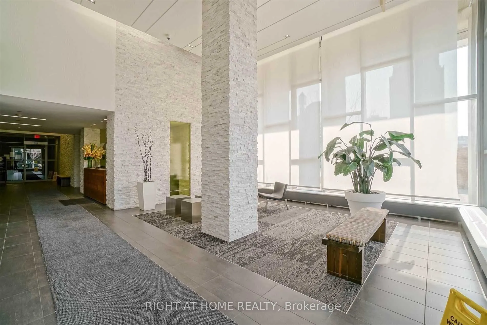 365 Prince Of Wales Drive, #903