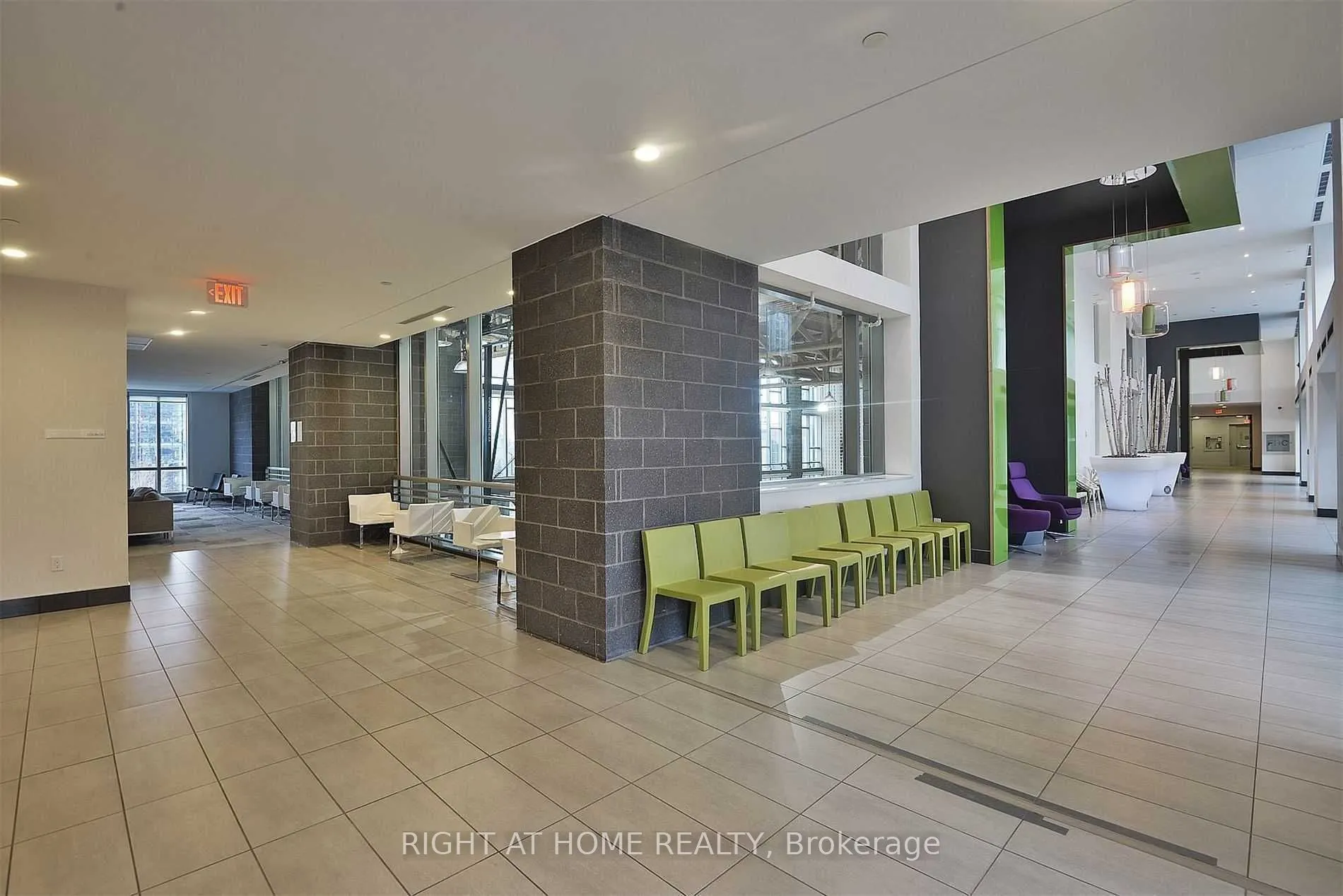 365 Prince Of Wales Drive, #903