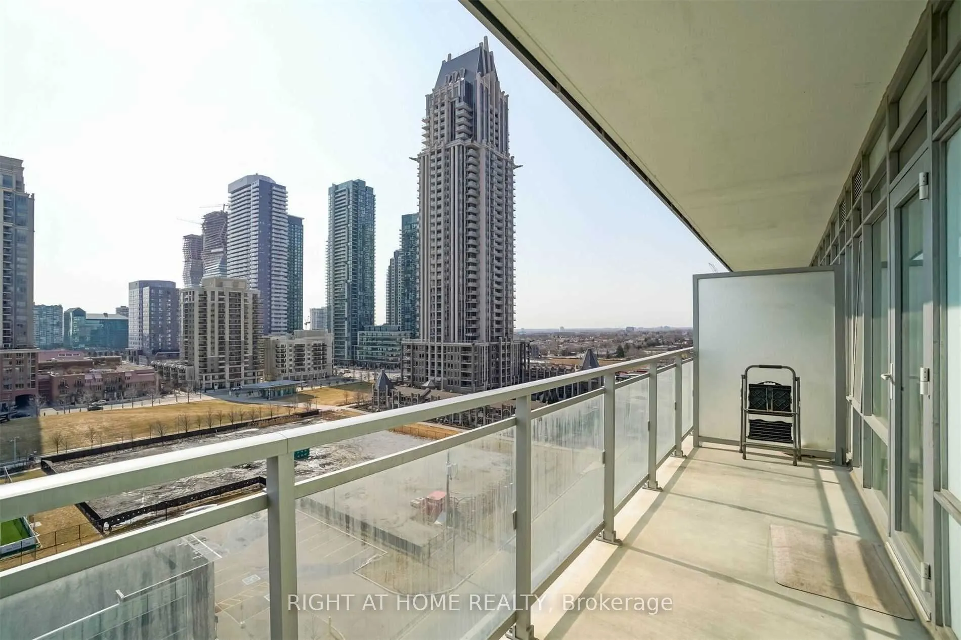365 Prince Of Wales Drive, #903