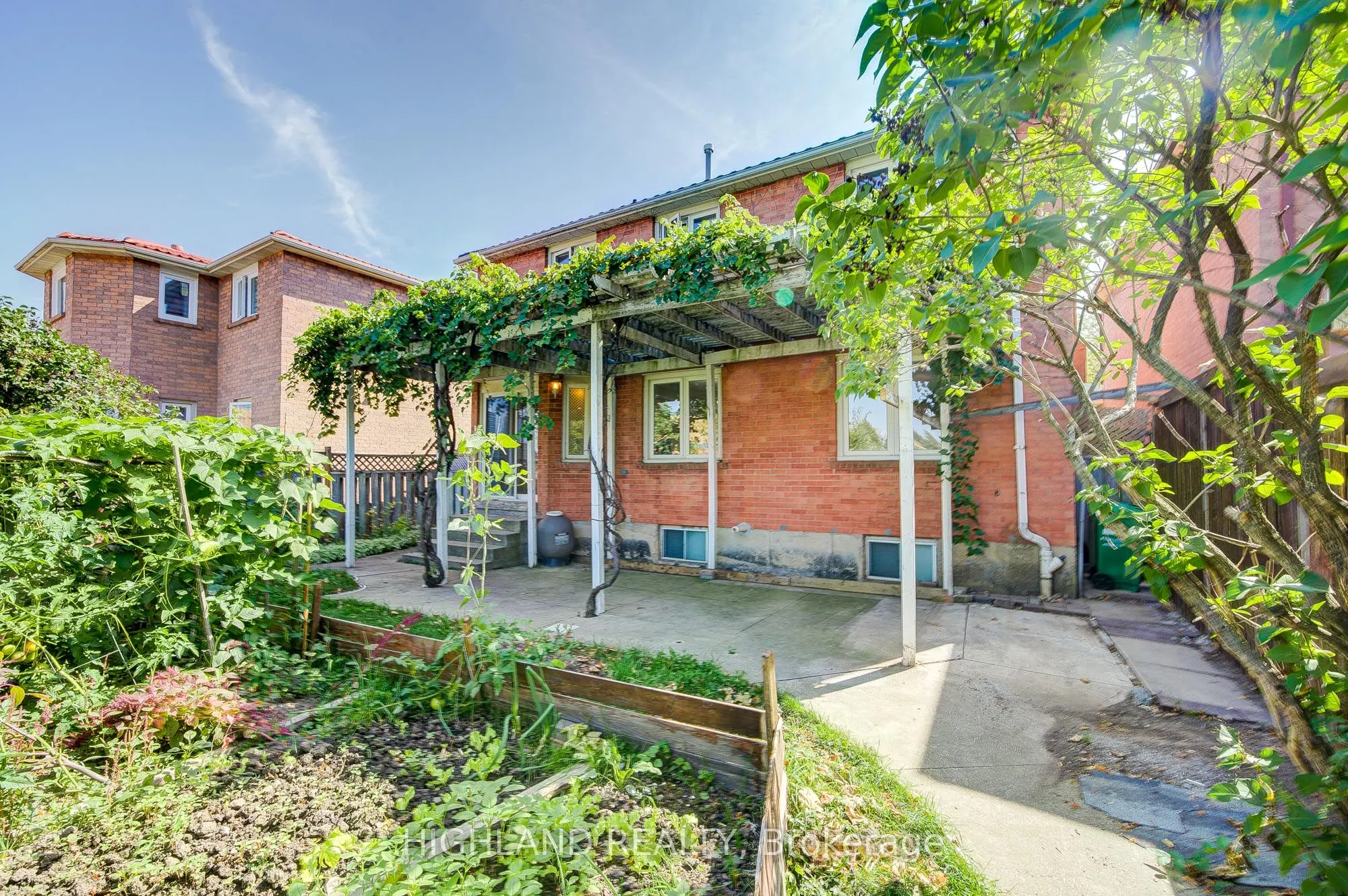 257 Huntington Ridge Drive