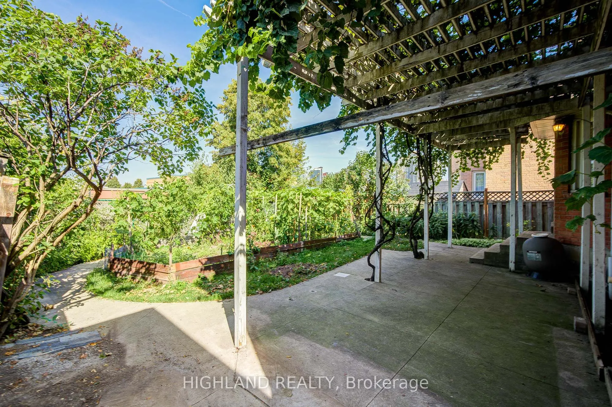 257 Huntington Ridge Drive