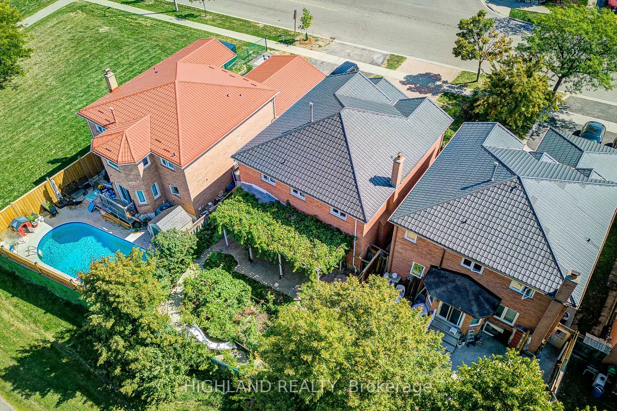 257 Huntington Ridge Drive