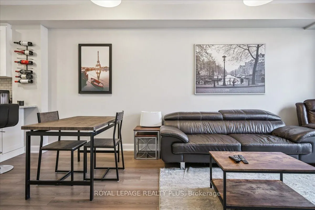 216 Oak Park Boulevard, #414