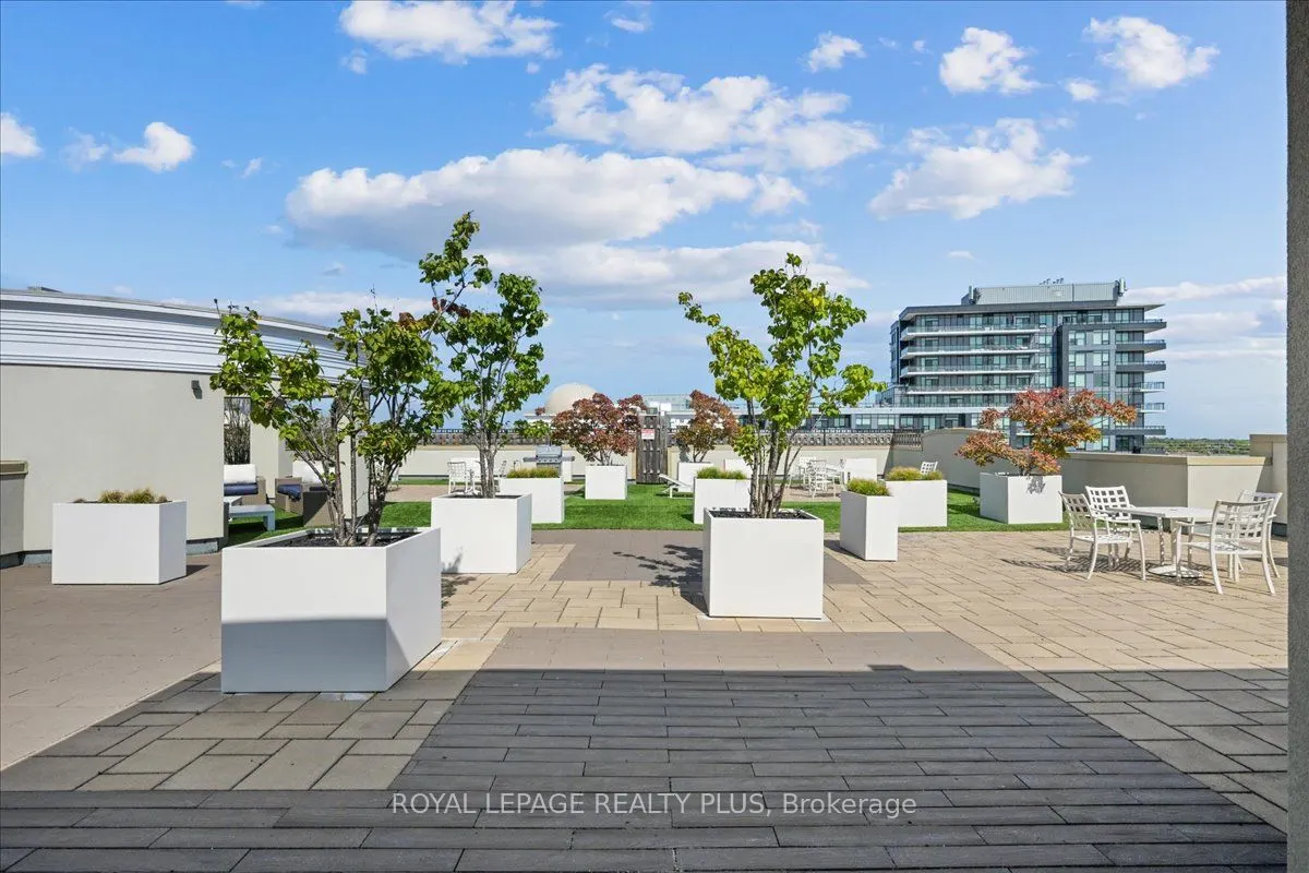 216 Oak Park Boulevard, #414