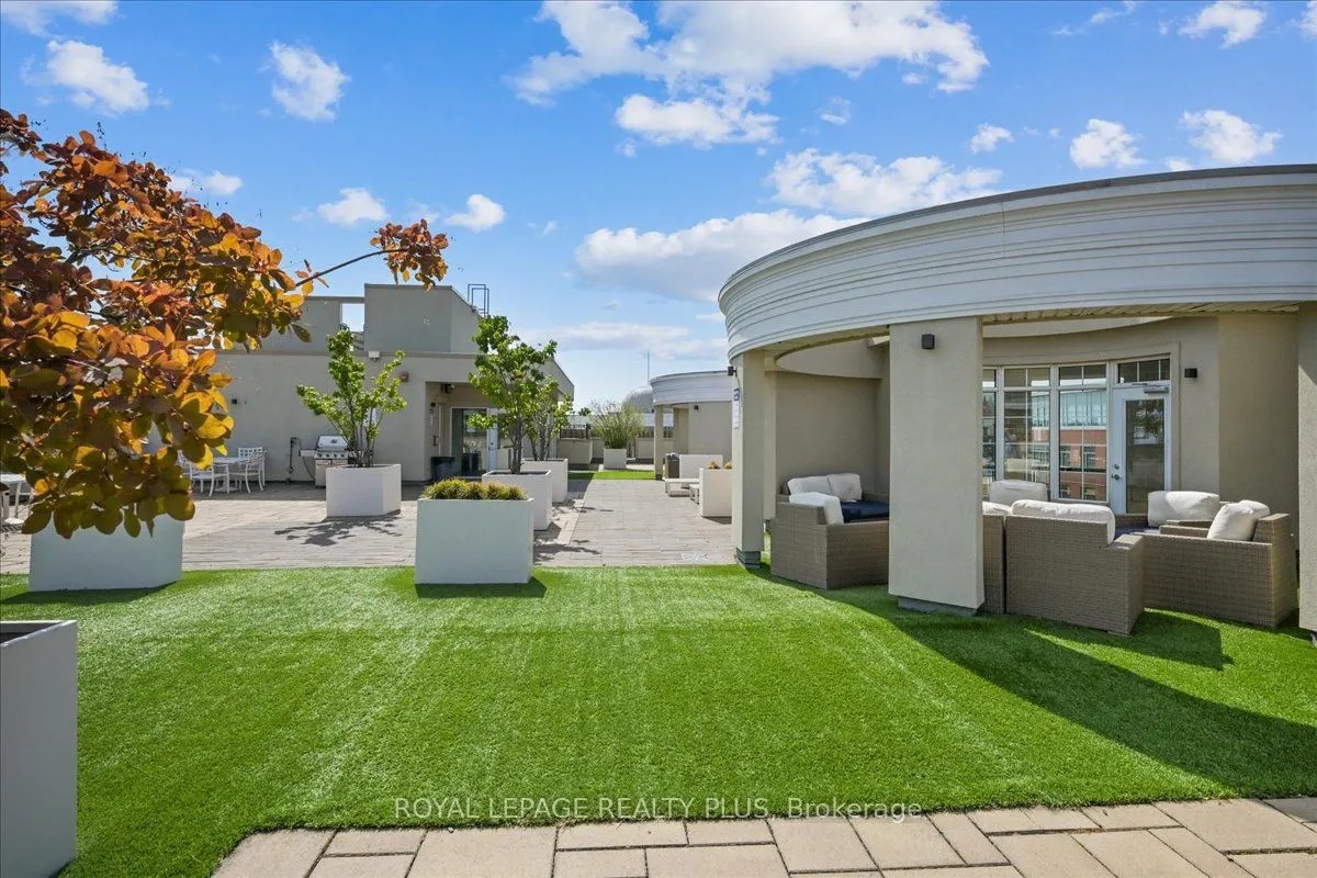 216 Oak Park Boulevard, #414