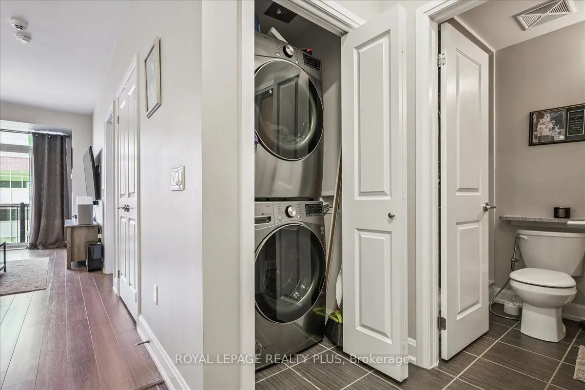 216 Oak Park Boulevard, #414