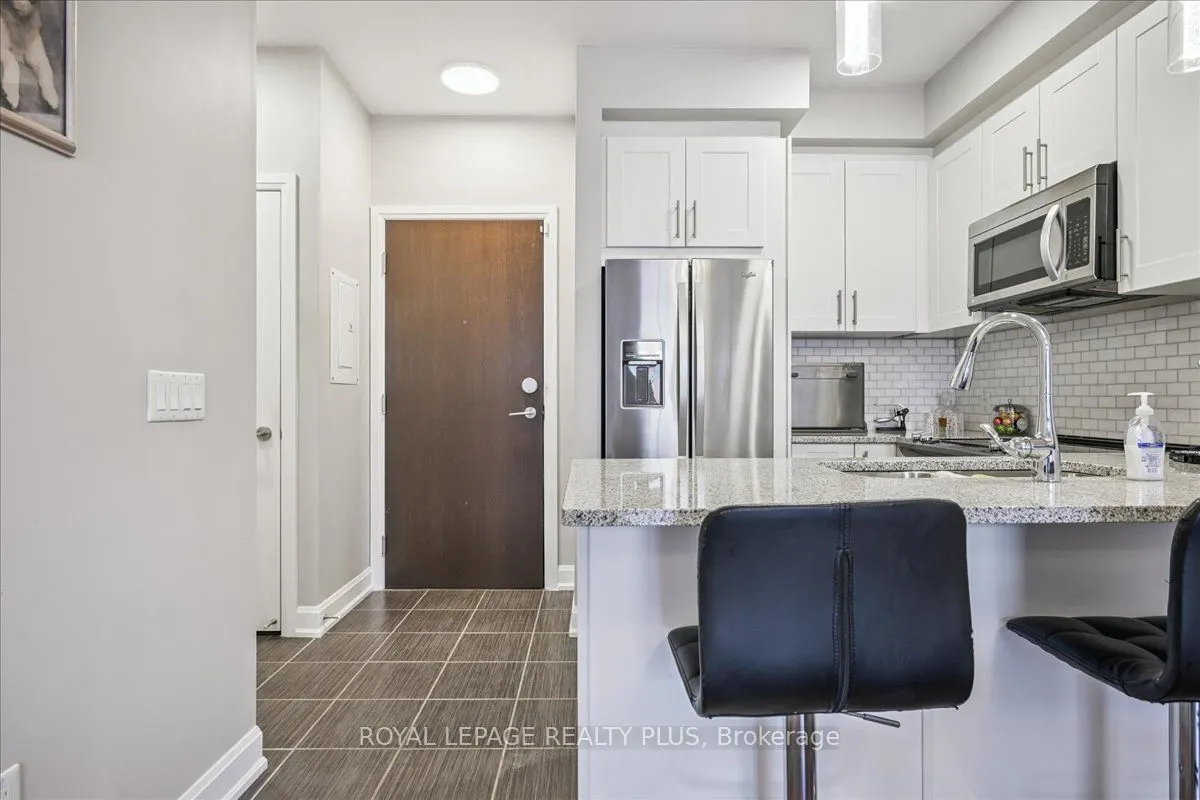 216 Oak Park Boulevard, #414
