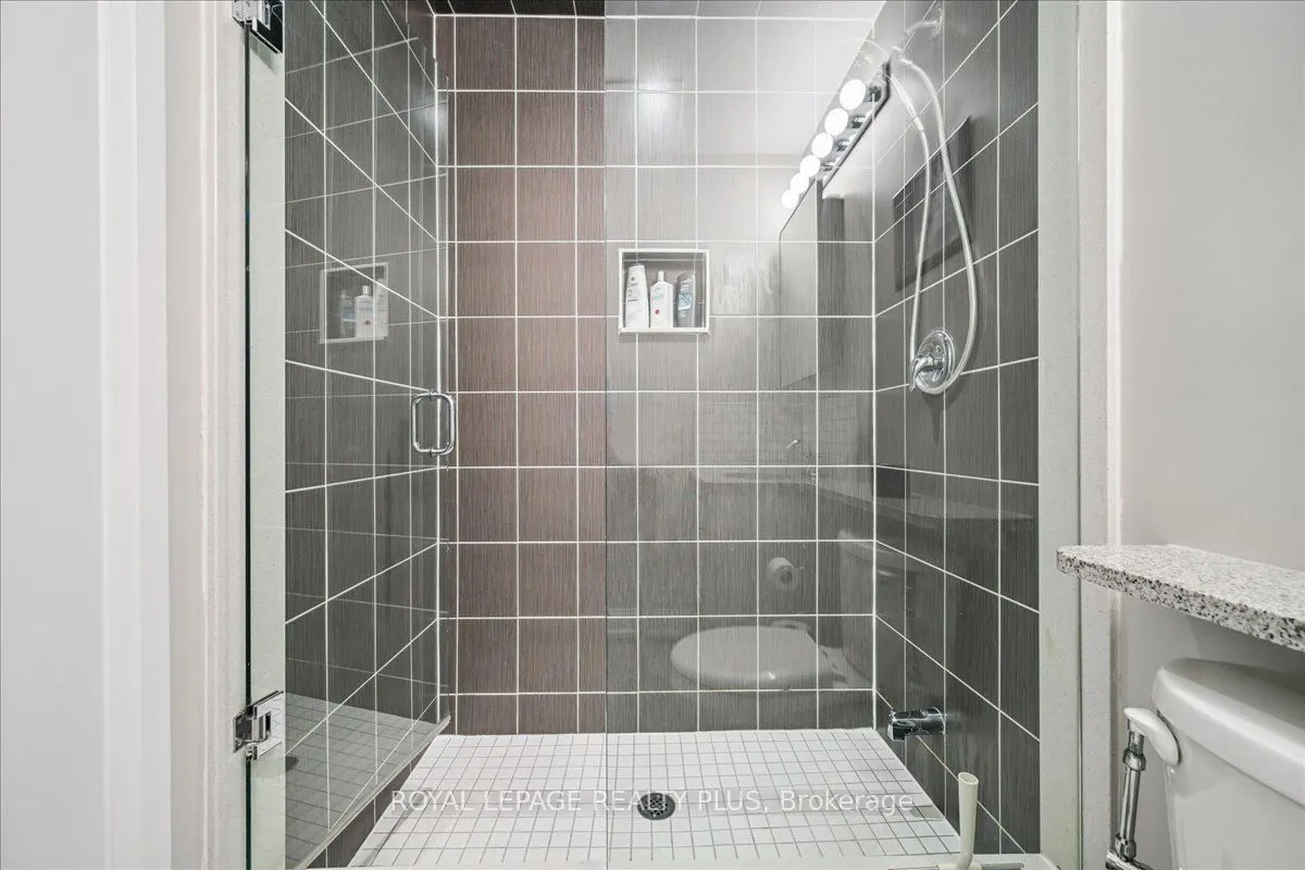 216 Oak Park Boulevard, #414