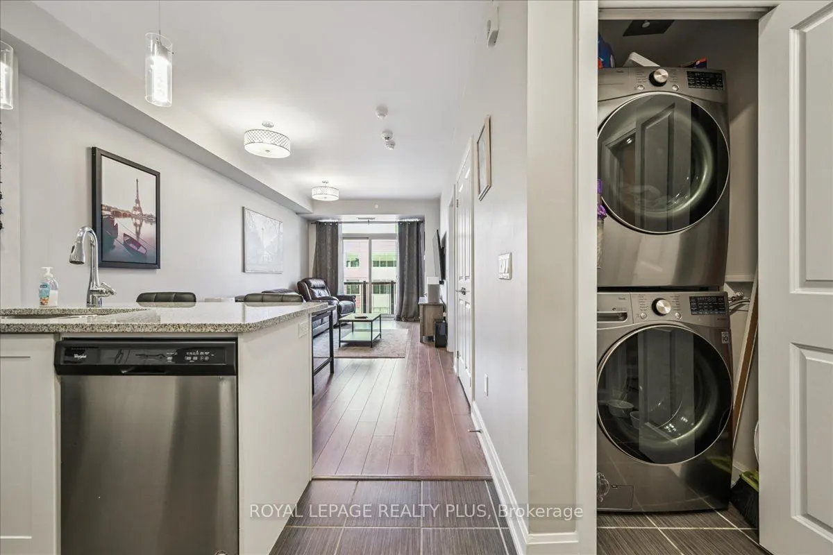 216 Oak Park Boulevard, #414