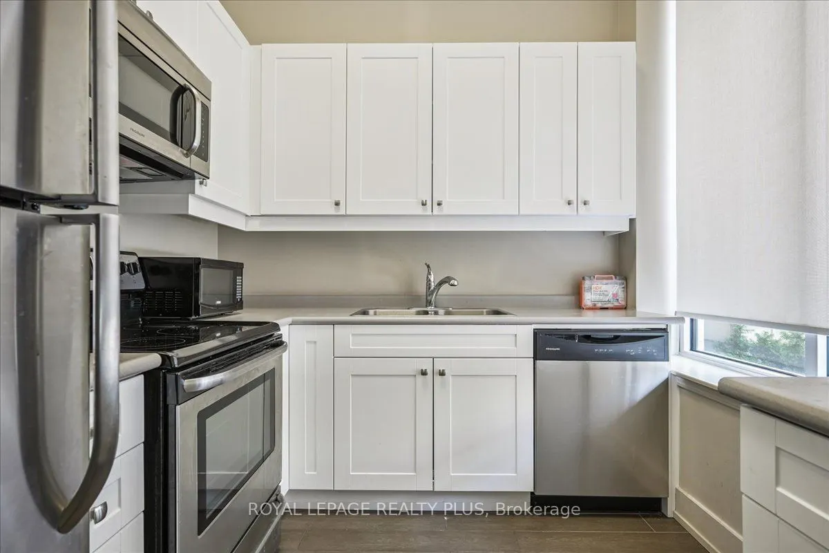 216 Oak Park Boulevard, #414