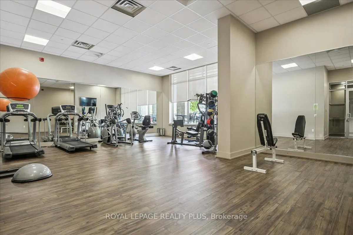 216 Oak Park Boulevard, #414