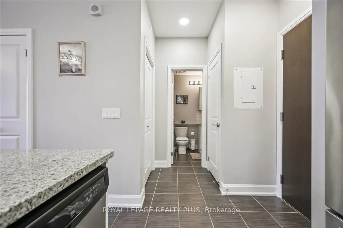 216 Oak Park Boulevard, #414
