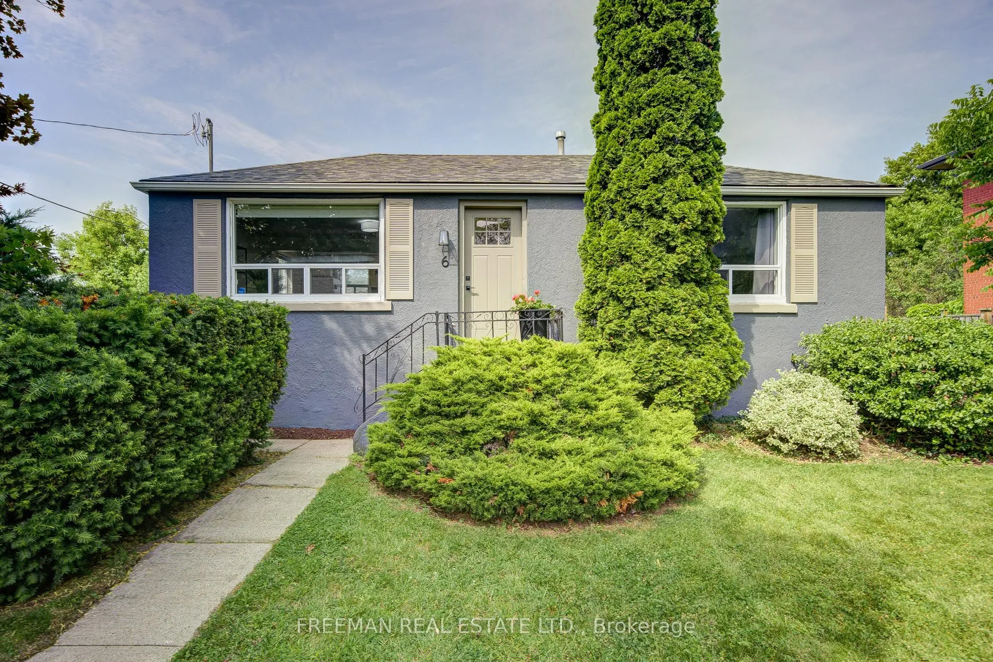 6 Lloyd George Avenue