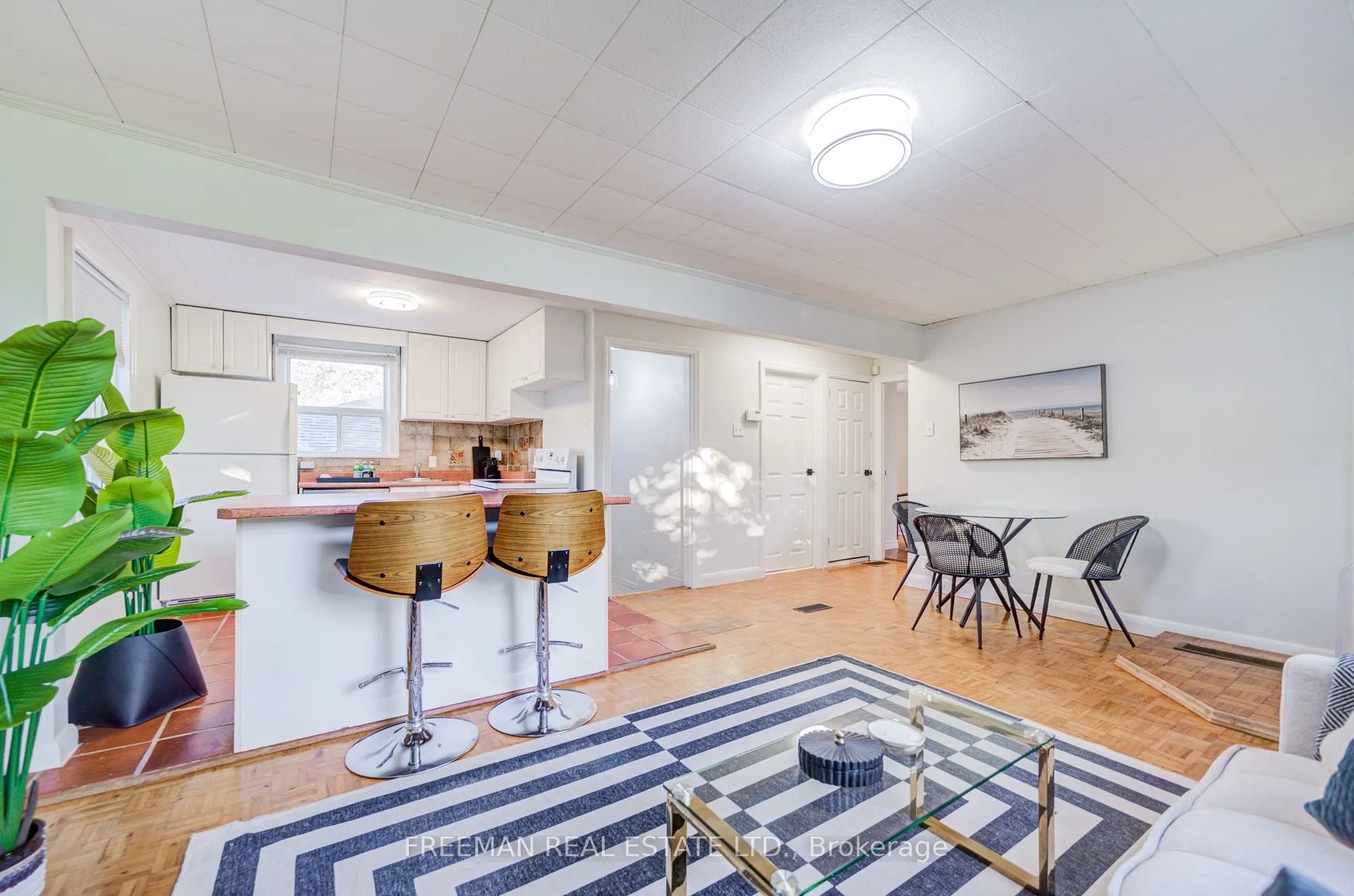 6 Lloyd George Avenue