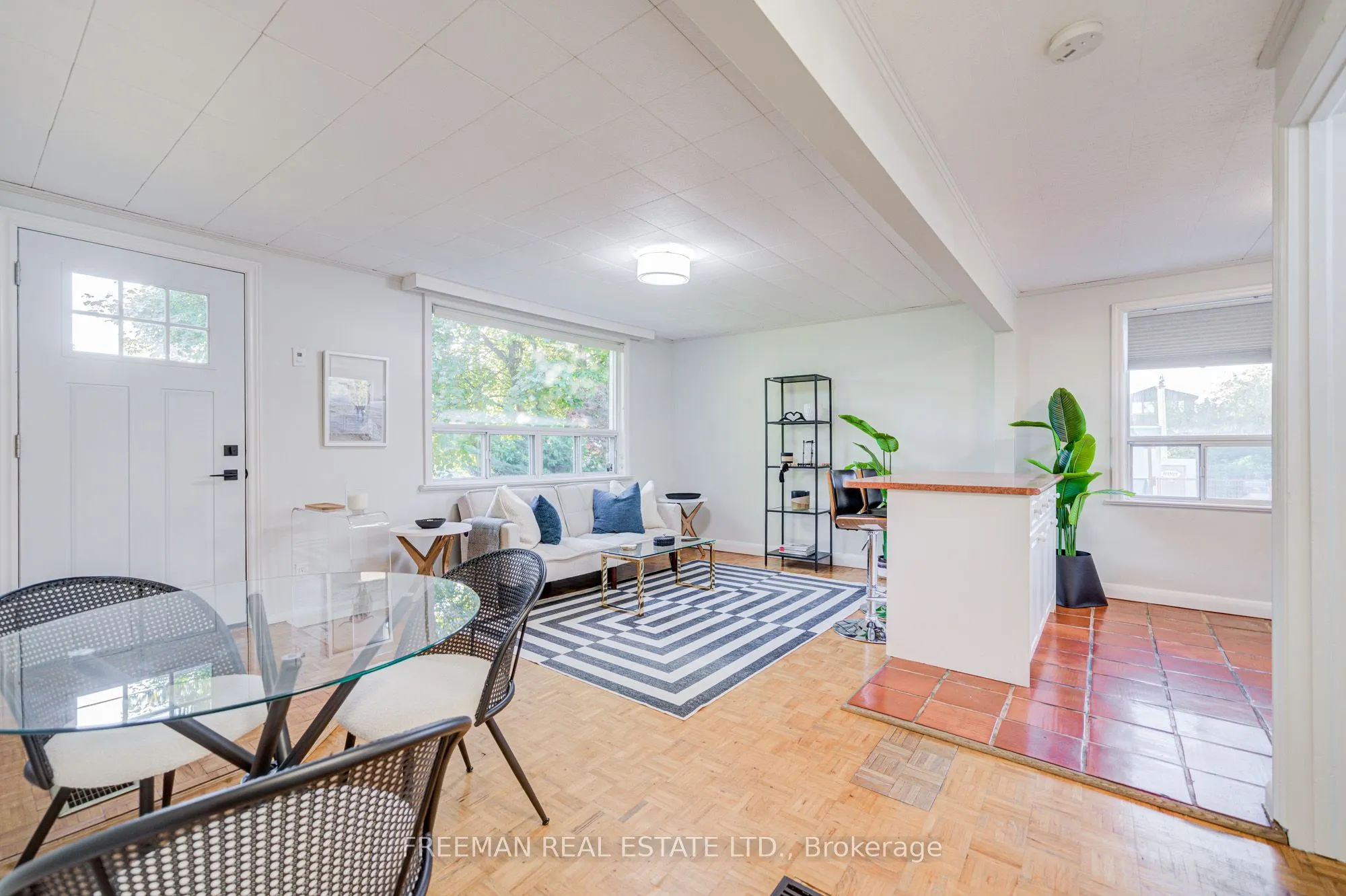 6 Lloyd George Avenue