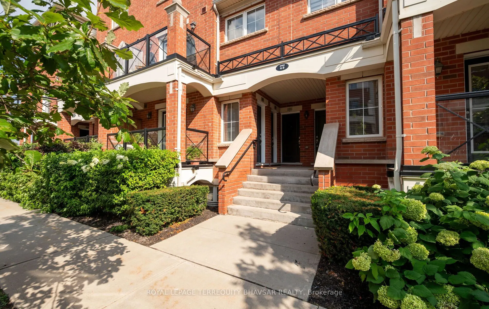 2460 Post Road, #4