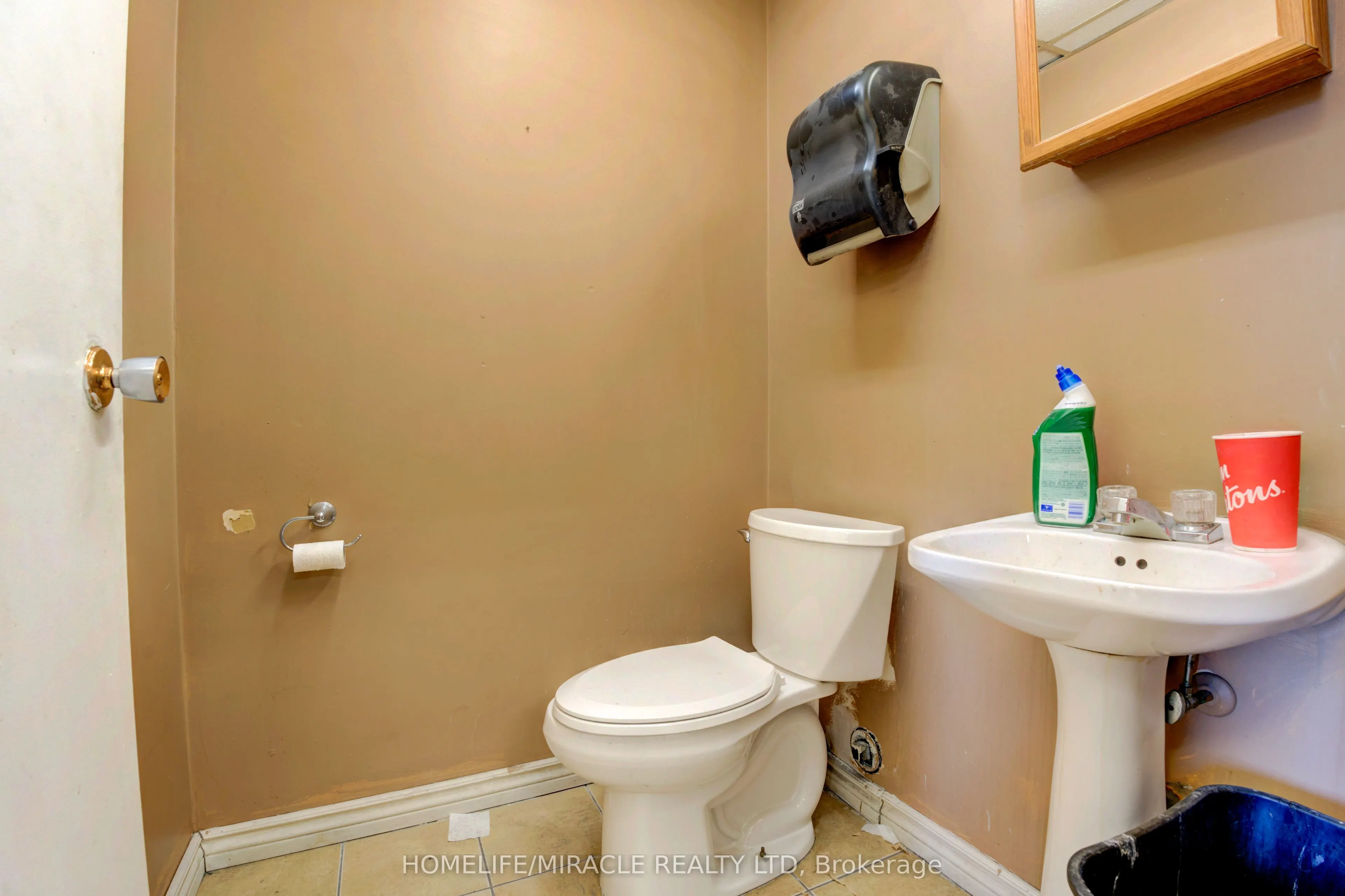 175 Advance Boulevard, #11