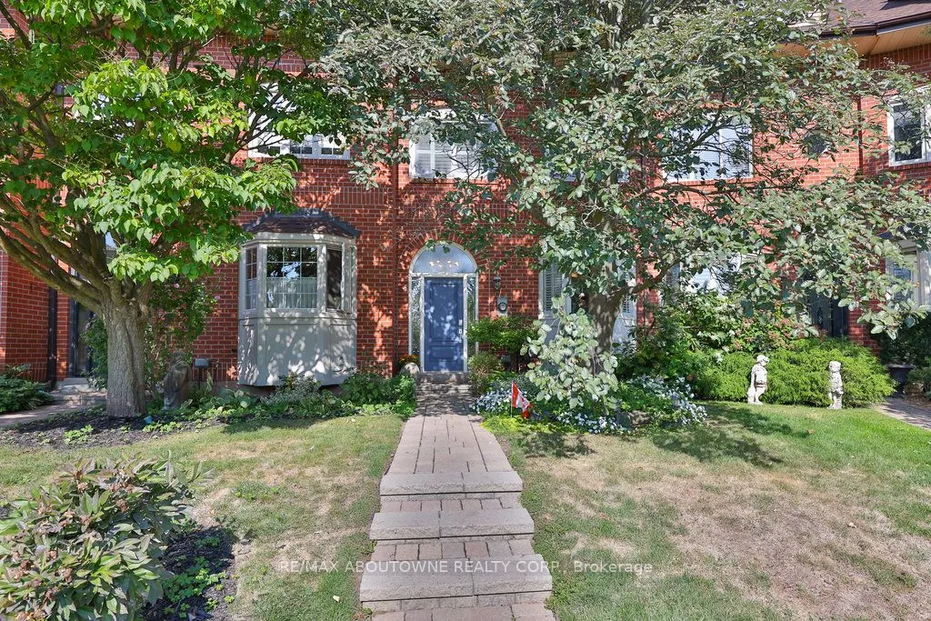 68 Tradewind Drive