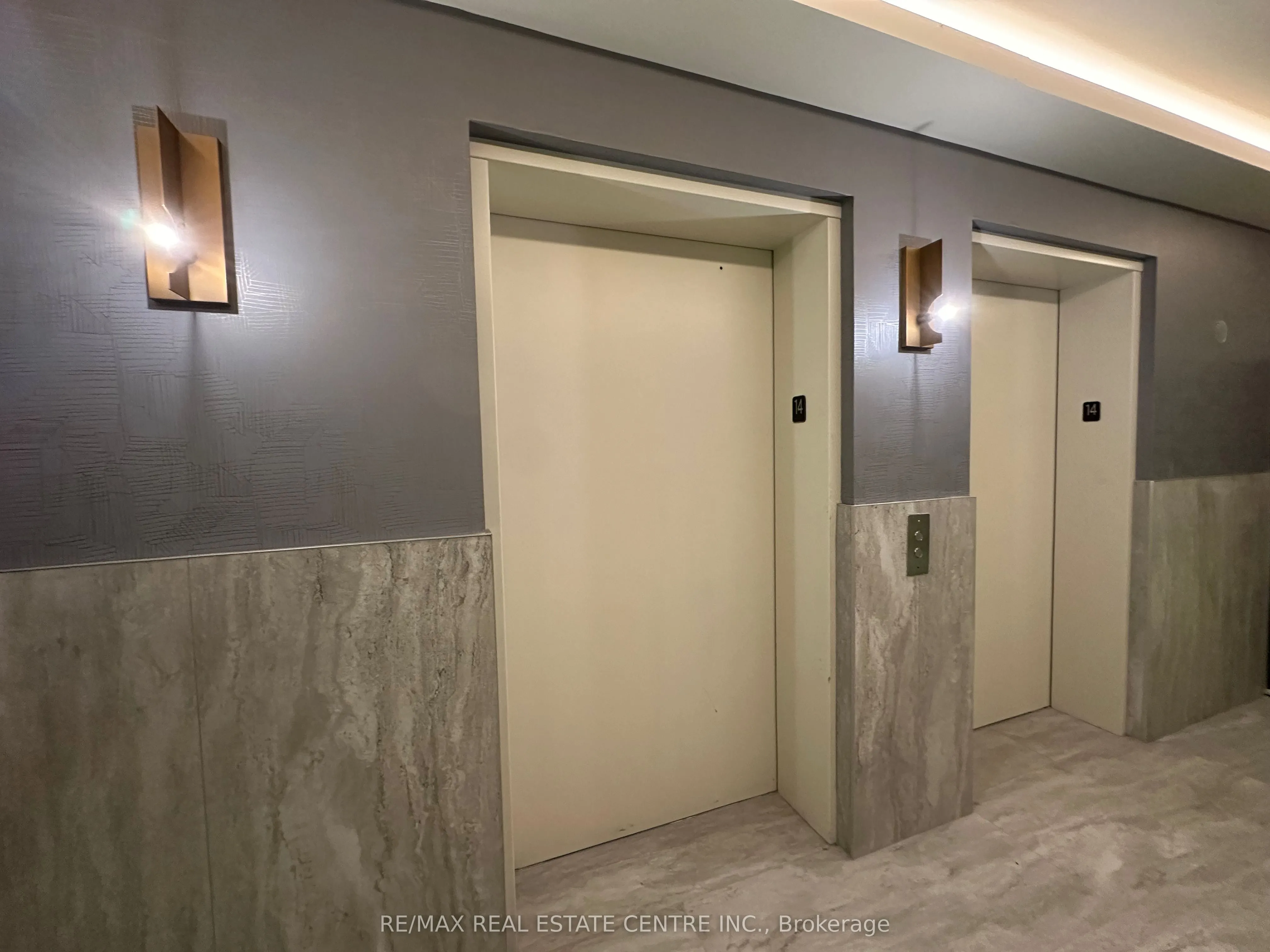 2485 Eglinton Avenue W, #1418