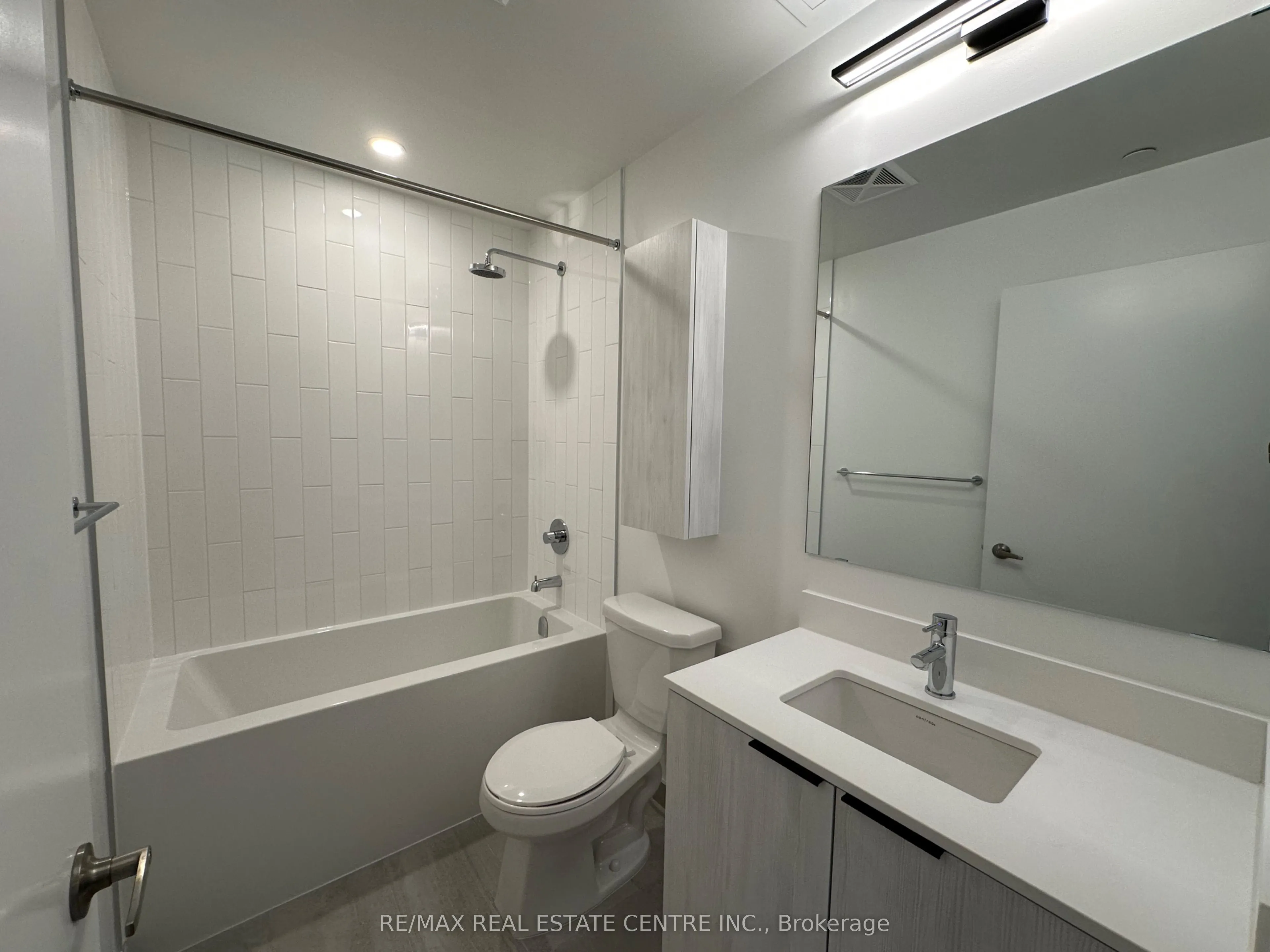 2485 Eglinton Avenue W, #1418