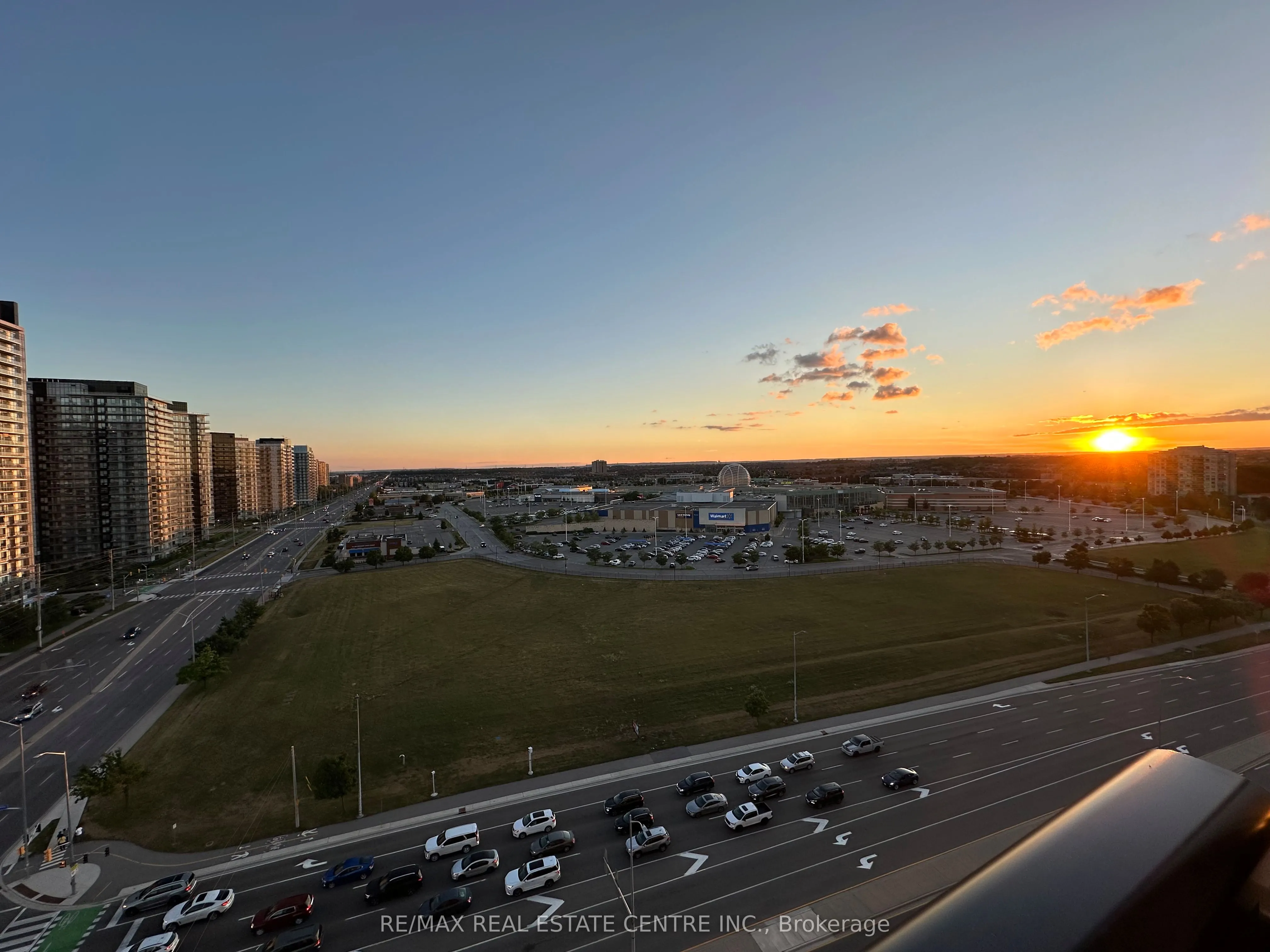 2485 Eglinton Avenue W, #1418