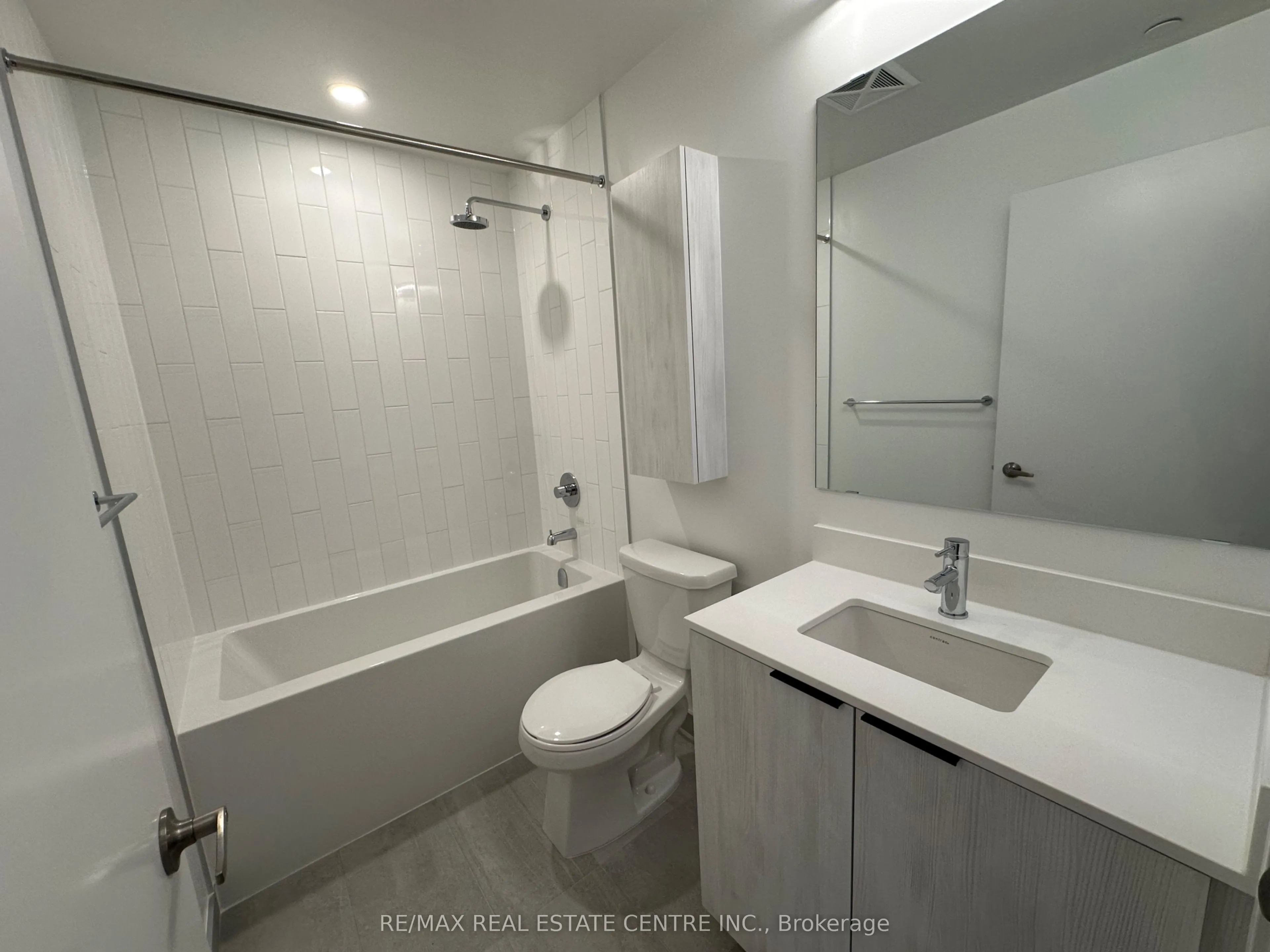 2485 Eglinton Avenue W, #1418