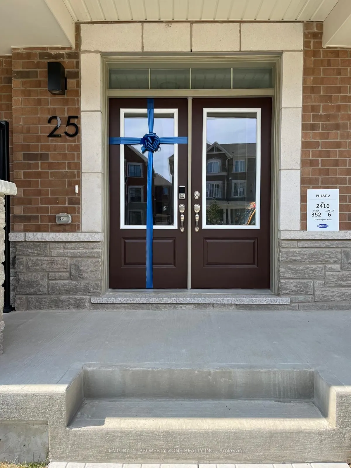 25 Cullingtree Place
