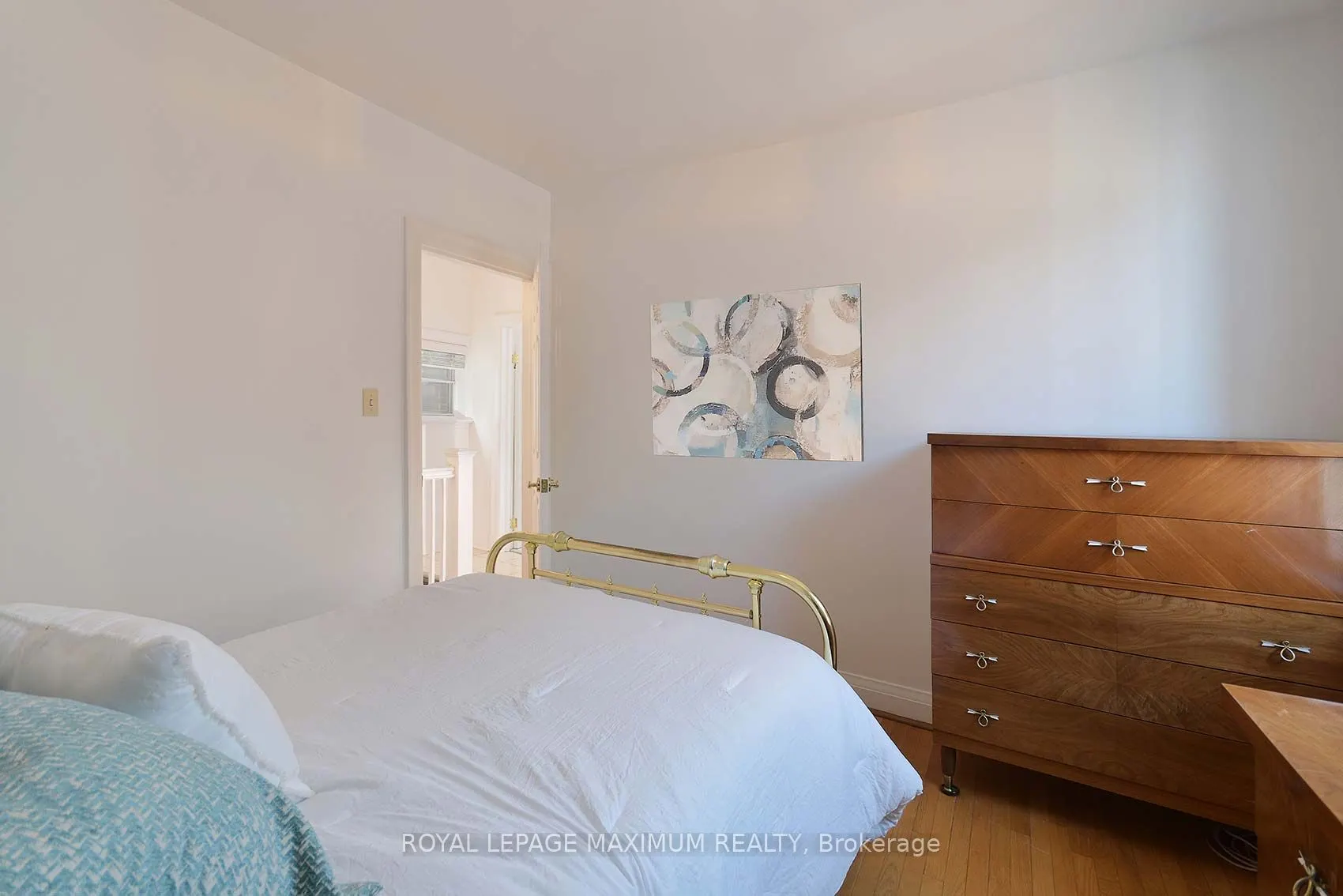 245 Belgravia Avenue