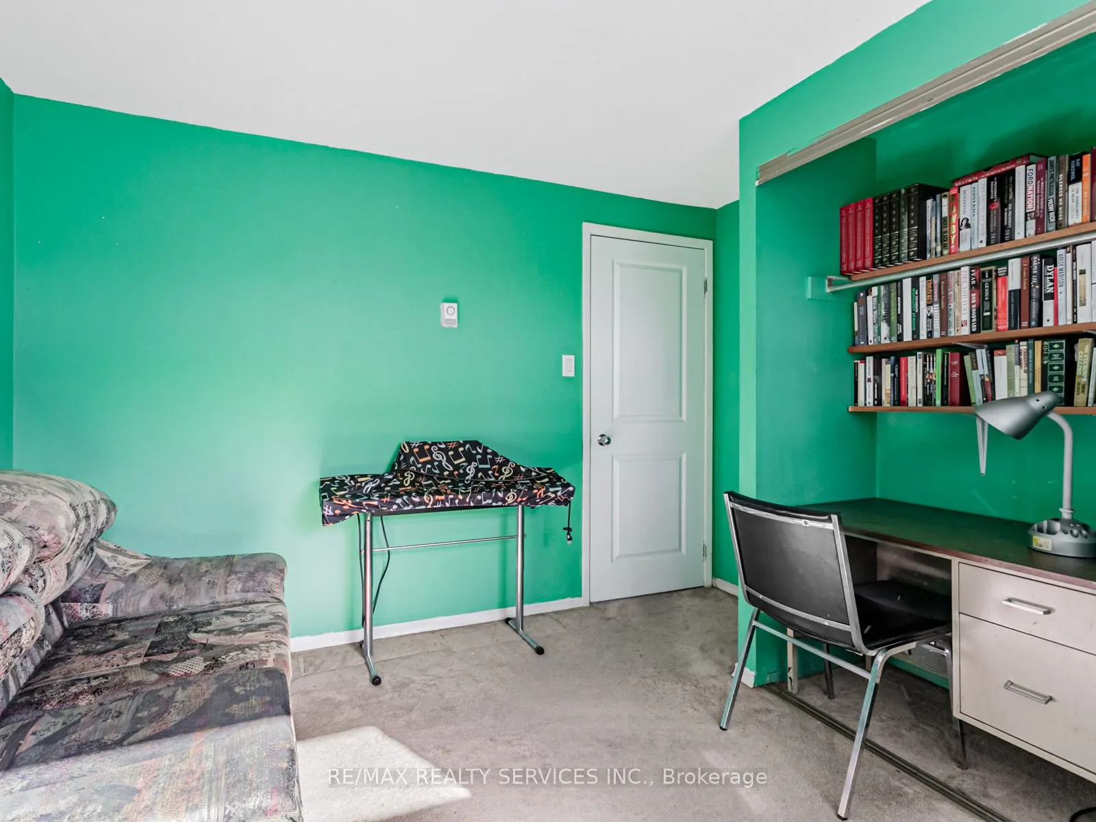 13 Gold Pine Court