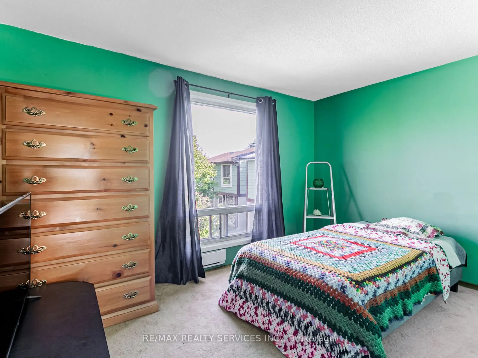 13 Gold Pine Court