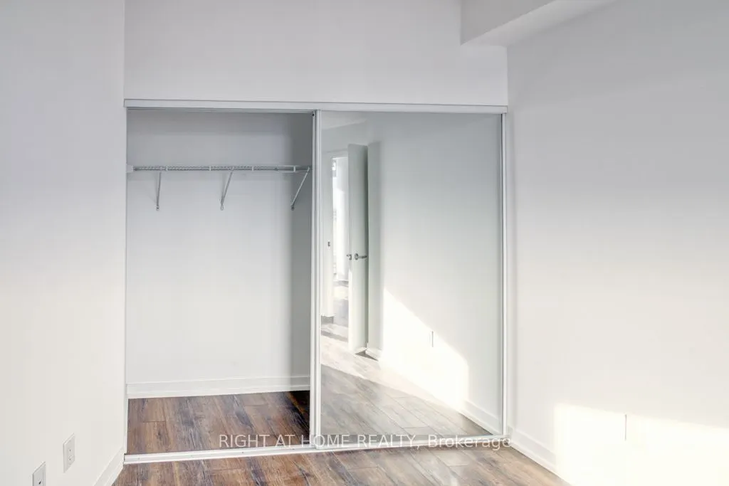 2520 Eglinton Avenue W, #1615
