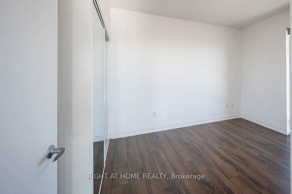 2520 Eglinton Avenue W, #1615