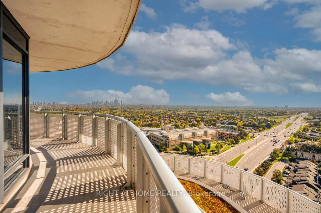 2520 Eglinton Avenue W, #1615