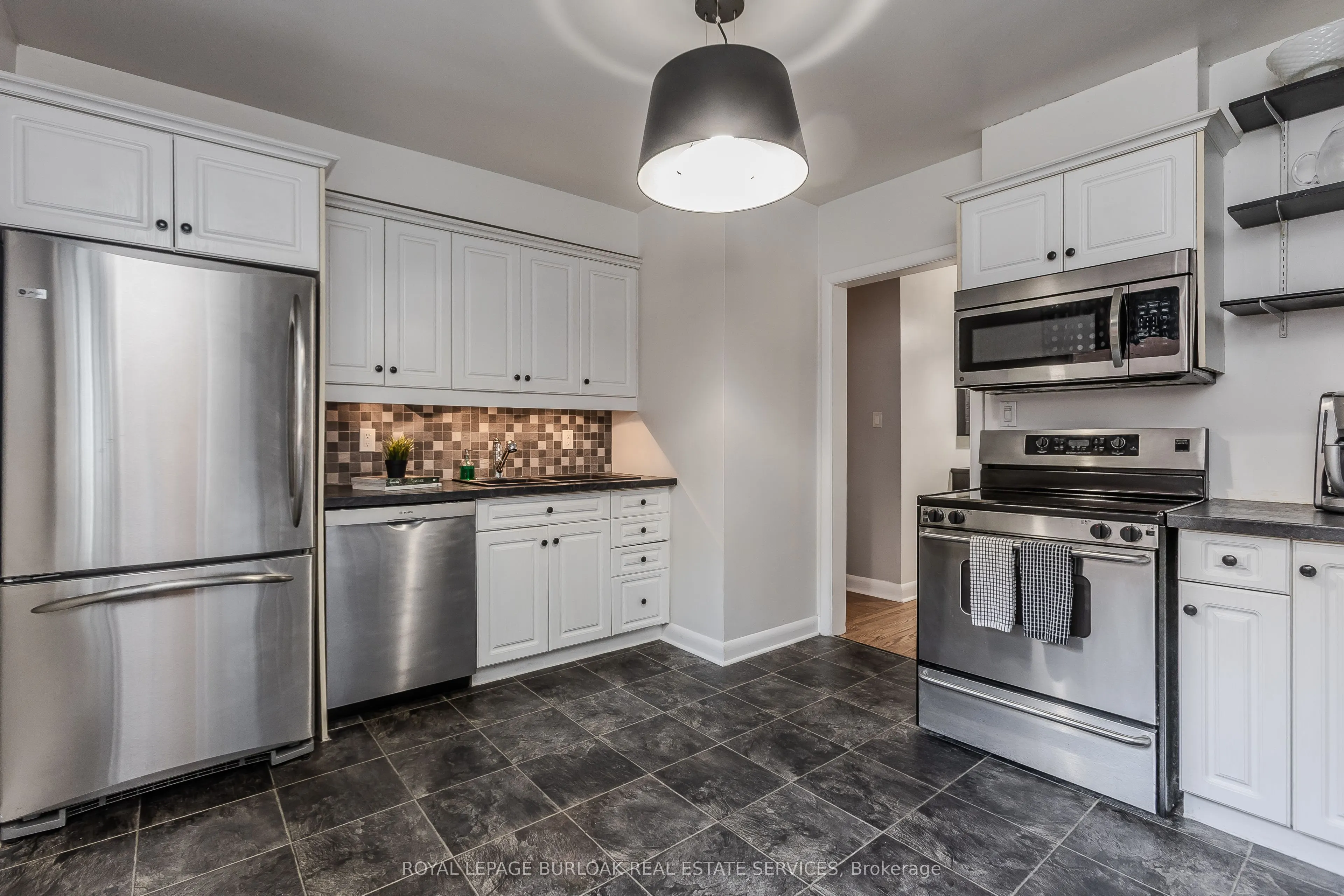 1420 Alfred Crescent
