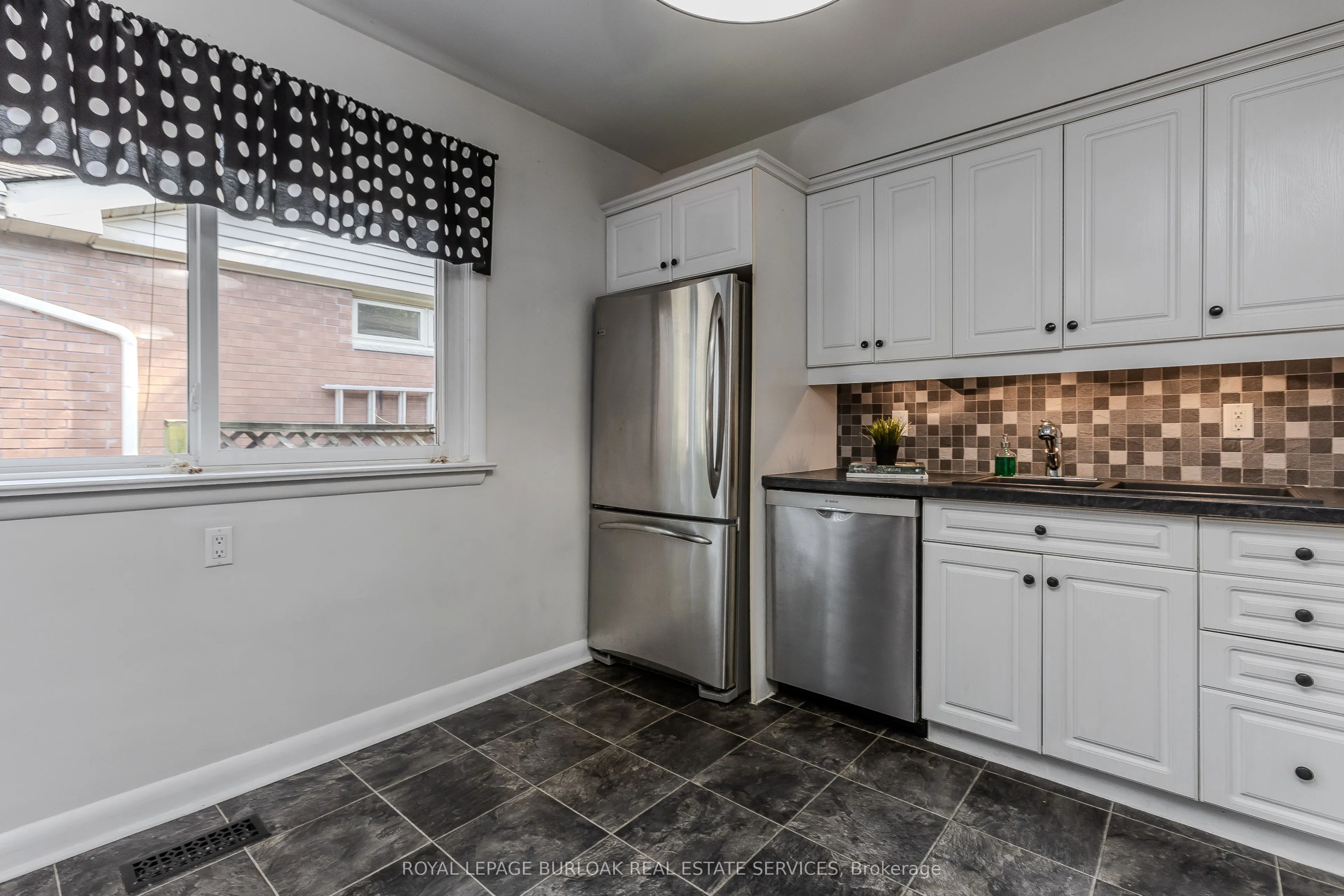 1420 Alfred Crescent