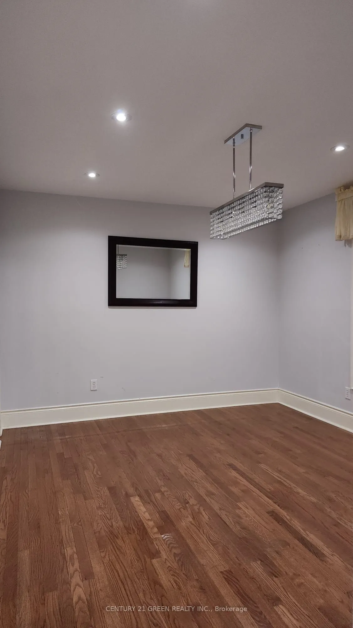 68 River Rock Crescent, #UPPER PORTION