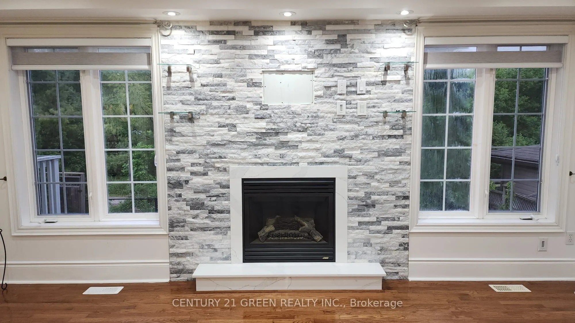 68 River Rock Crescent, #UPPER PORTION