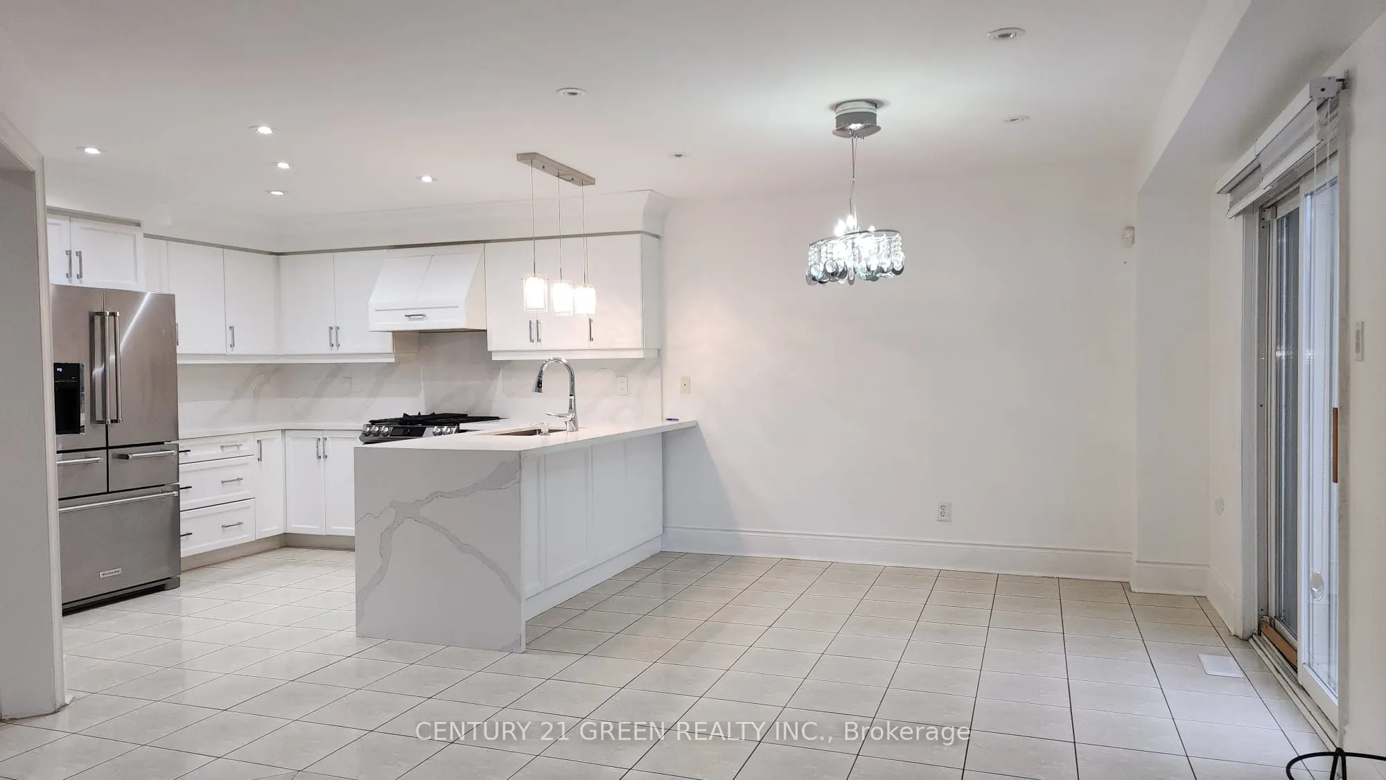 68 River Rock Crescent, #UPPER PORTION