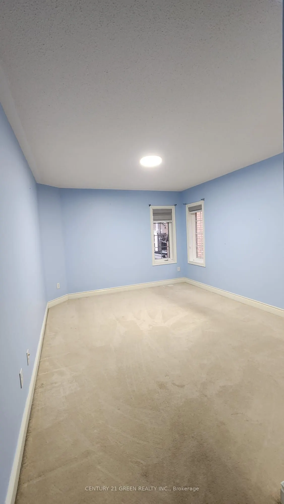 68 River Rock Crescent, #UPPER PORTION