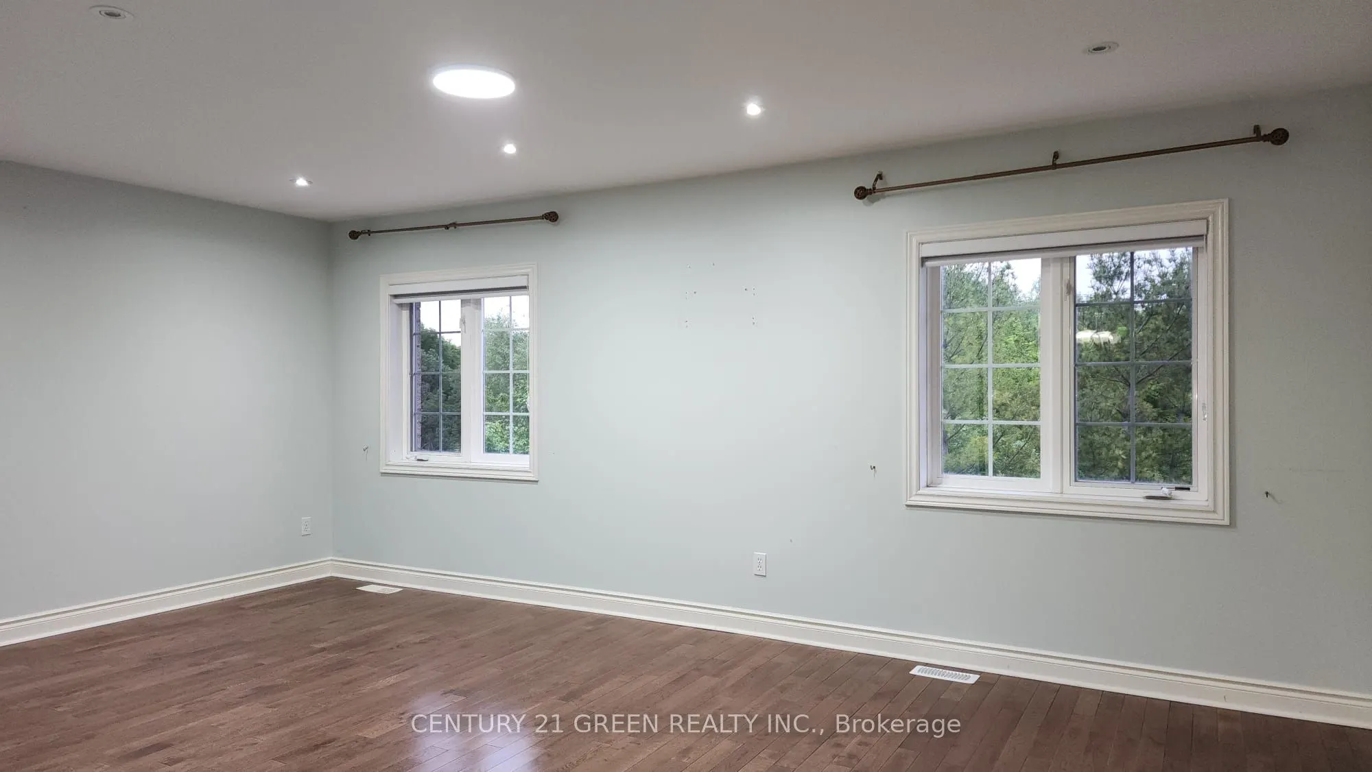 68 River Rock Crescent, #UPPER PORTION