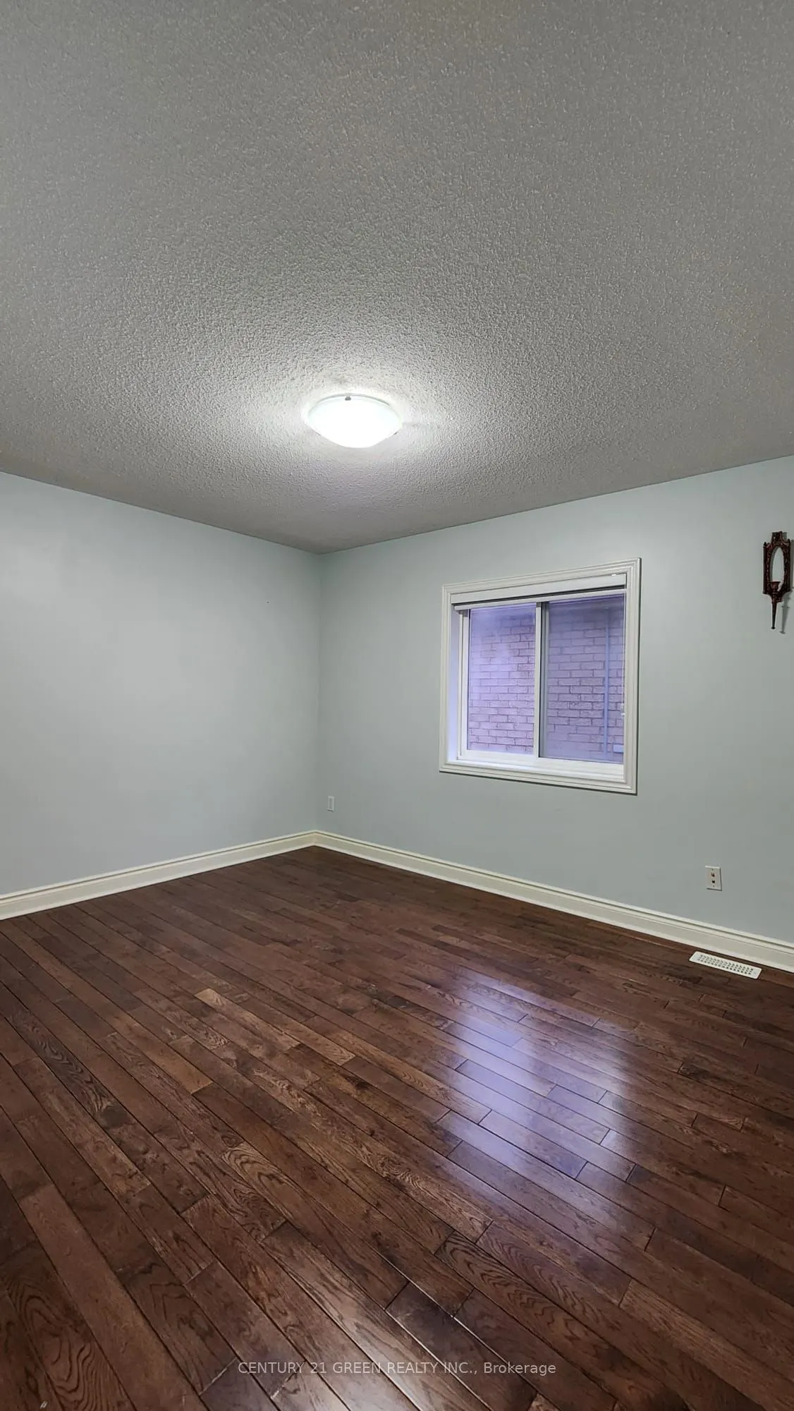 68 River Rock Crescent, #UPPER PORTION