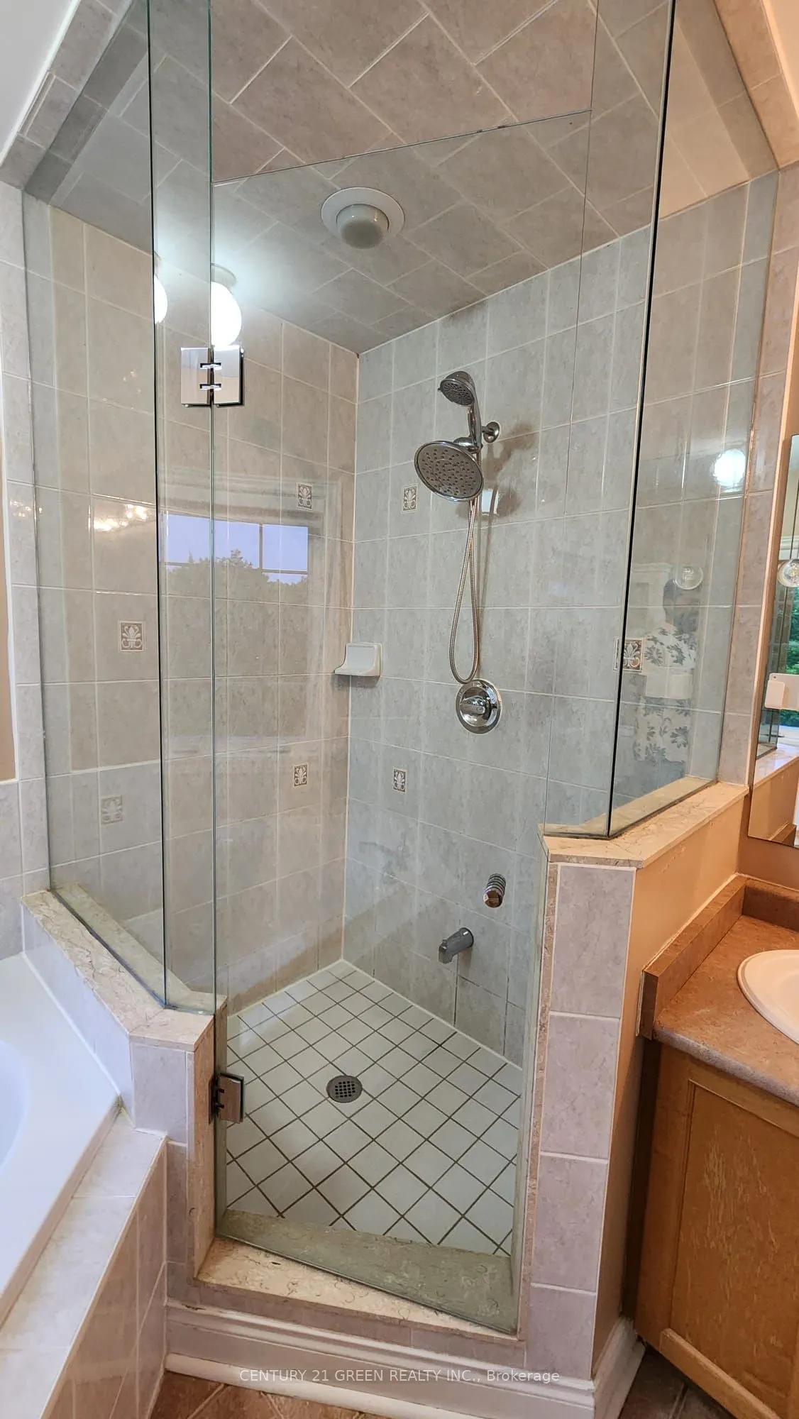 68 River Rock Crescent, #UPPER PORTION