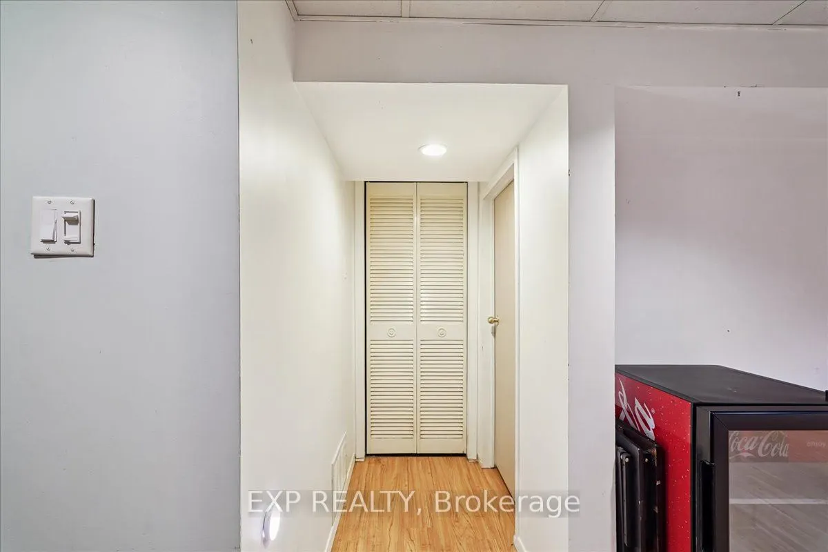 65 Greenwich Circle, #124