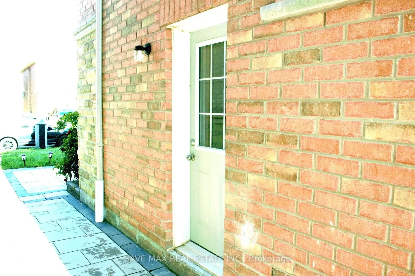24 Lavallee Crescent