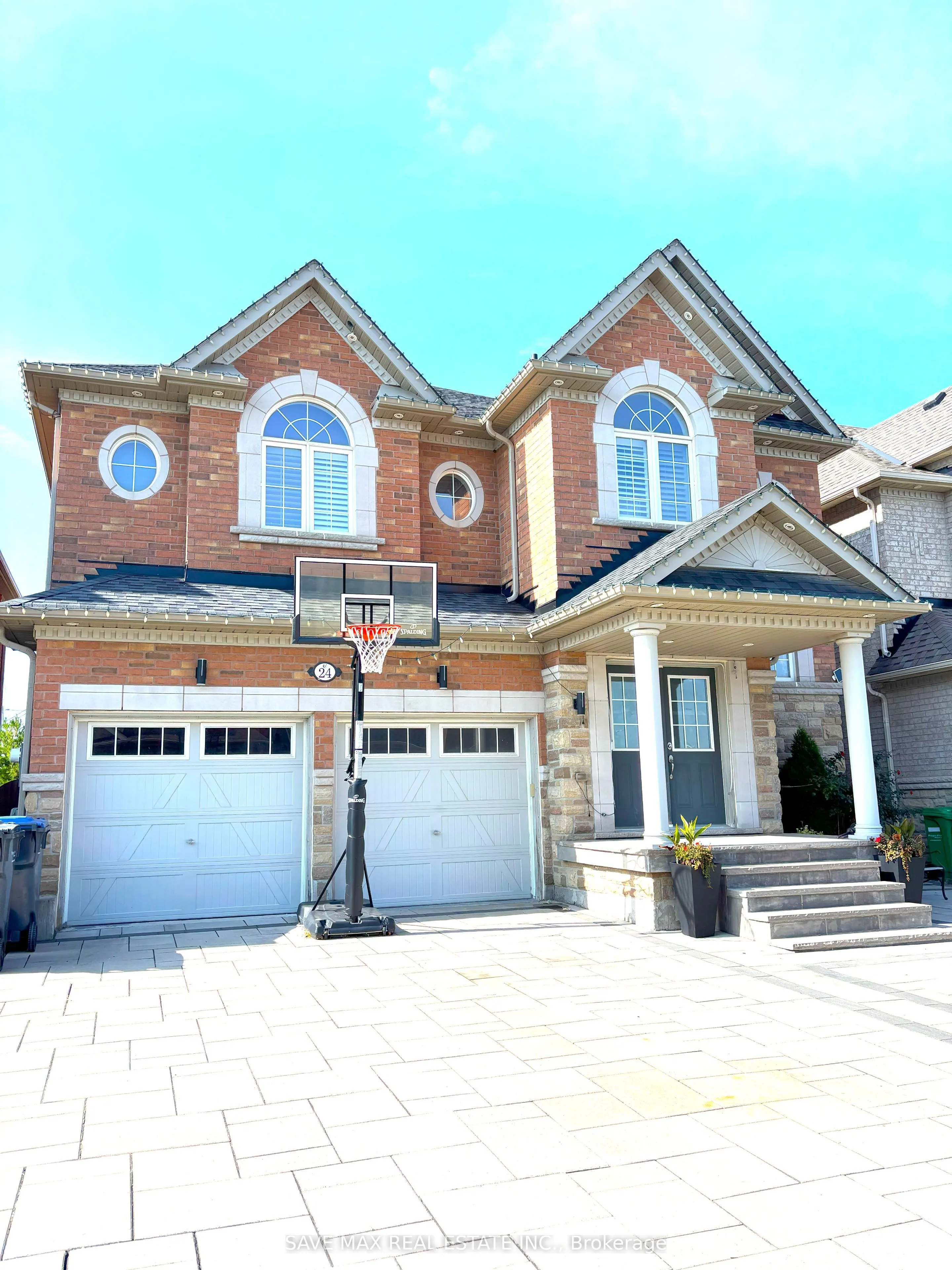 24 Lavallee Crescent